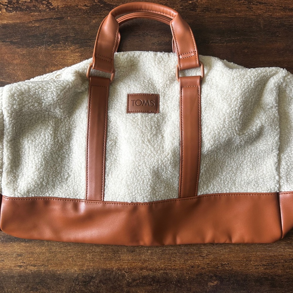 TOMS x DSW Duffel Bag Unisex Large Cream Sherpa Brown Faux Leather New Bag